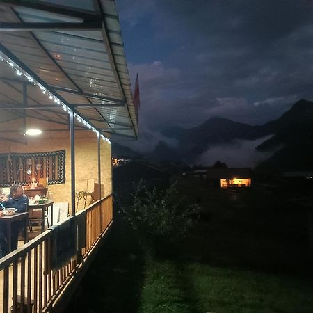 Nadiani Hostel Omalo Zewnętrze zdjęcie