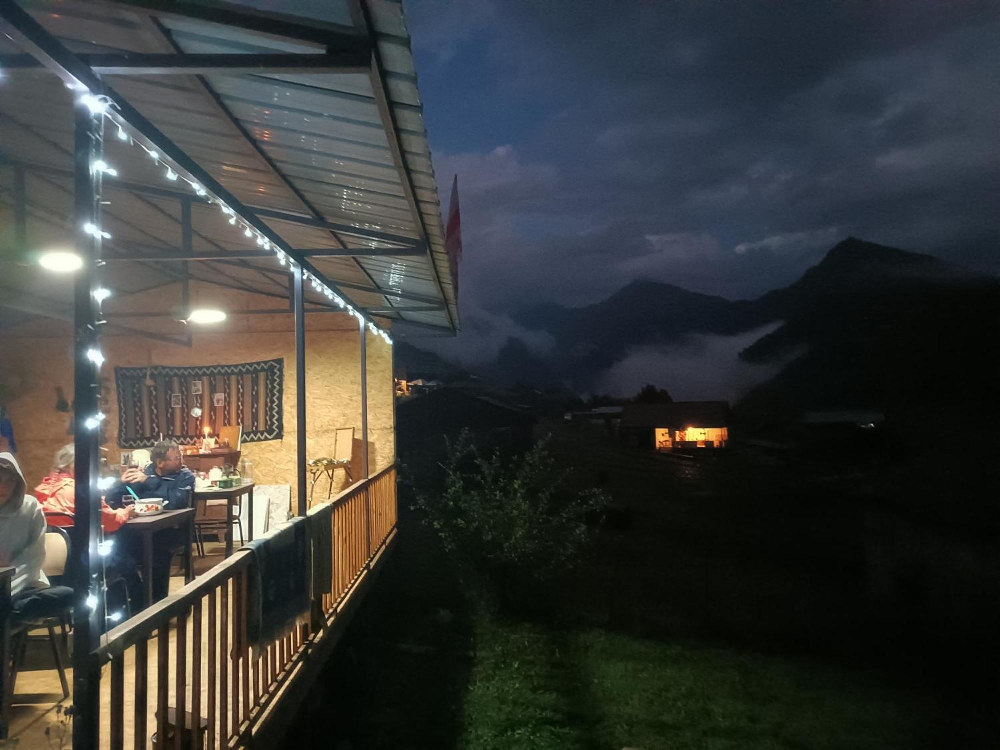 Nadiani Hostel Omalo Zewnętrze zdjęcie